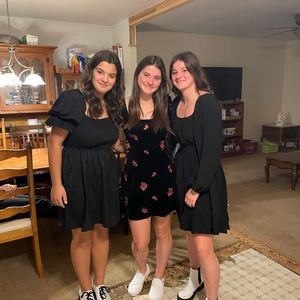 Meet your Posher, Madelyn